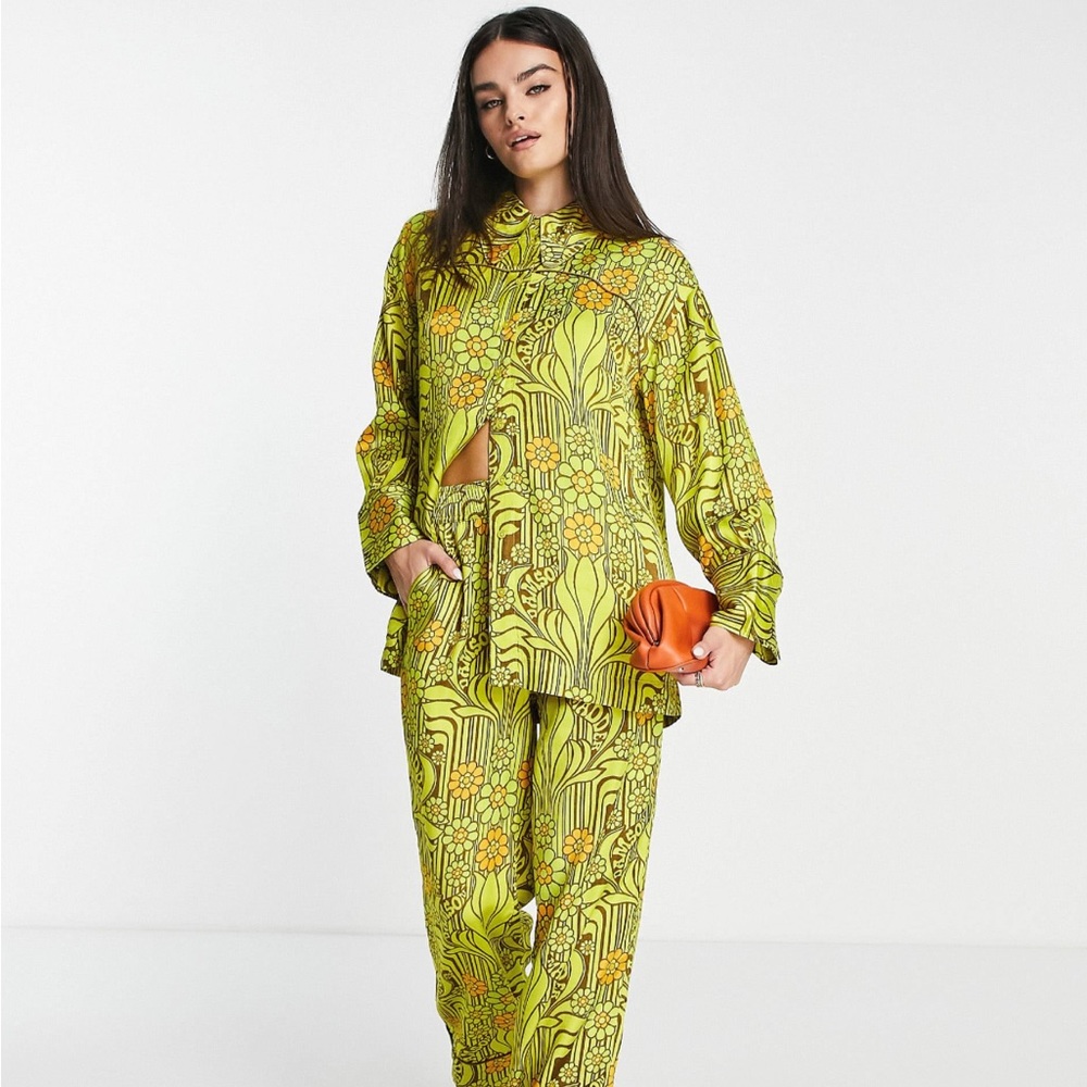 Damson Madder Floral Print Button-Up Top - Picture 3 of 6